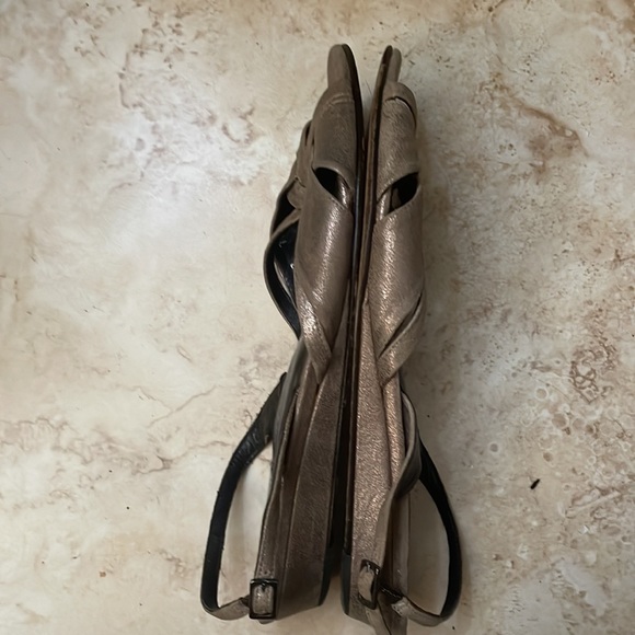 Sandals - Picture 4 of 5